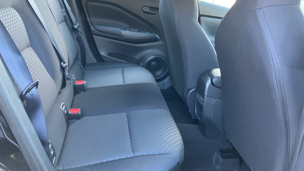 Nissan Juke 1.0 DiG-T Acenta Premium 5dr Petrol Hatchback - Image 16