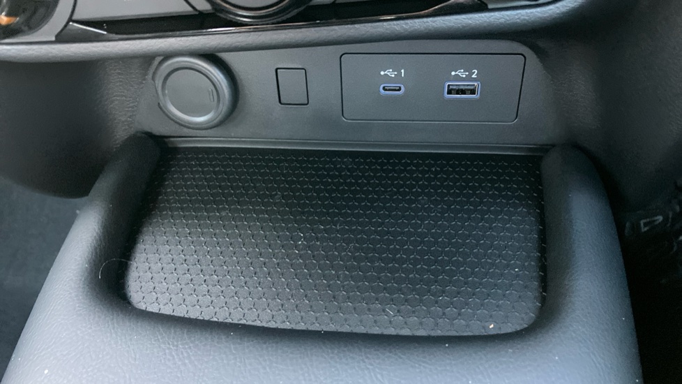 Nissan Juke 1.0 DiG-T Acenta Premium 5dr Petrol Hatchback - Image 42