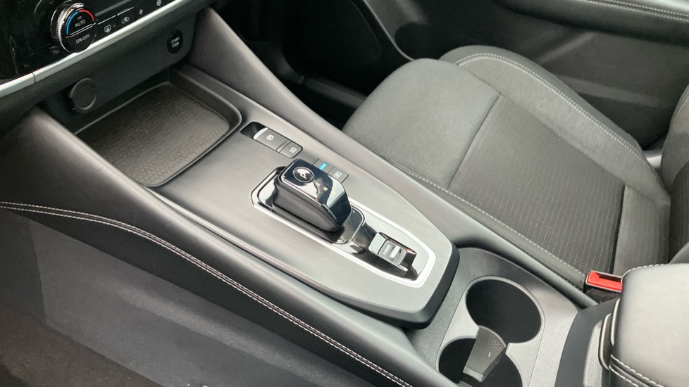 Nissan Qashqai 1.5 E-Power N-Connecta 5dr Auto Hybrid Hatchback - Image 13