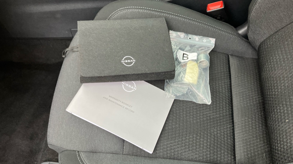 Nissan Qashqai 1.5 E-Power N-Connecta 5dr Auto Hybrid Hatchback - Image 19