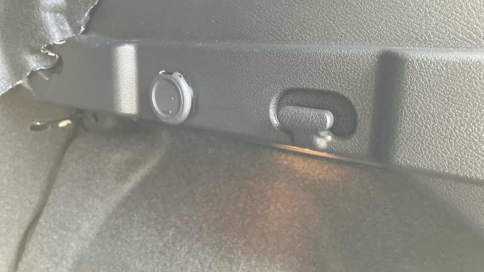 Nissan Qashqai 1.5 E-Power N-Connecta 5dr Auto Hybrid Hatchback - Image 32