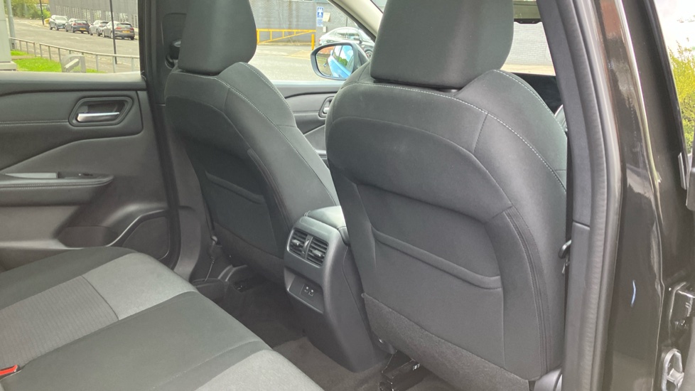 Nissan Qashqai 1.5 E-Power N-Connecta 5dr Auto Hybrid Hatchback - Image 36