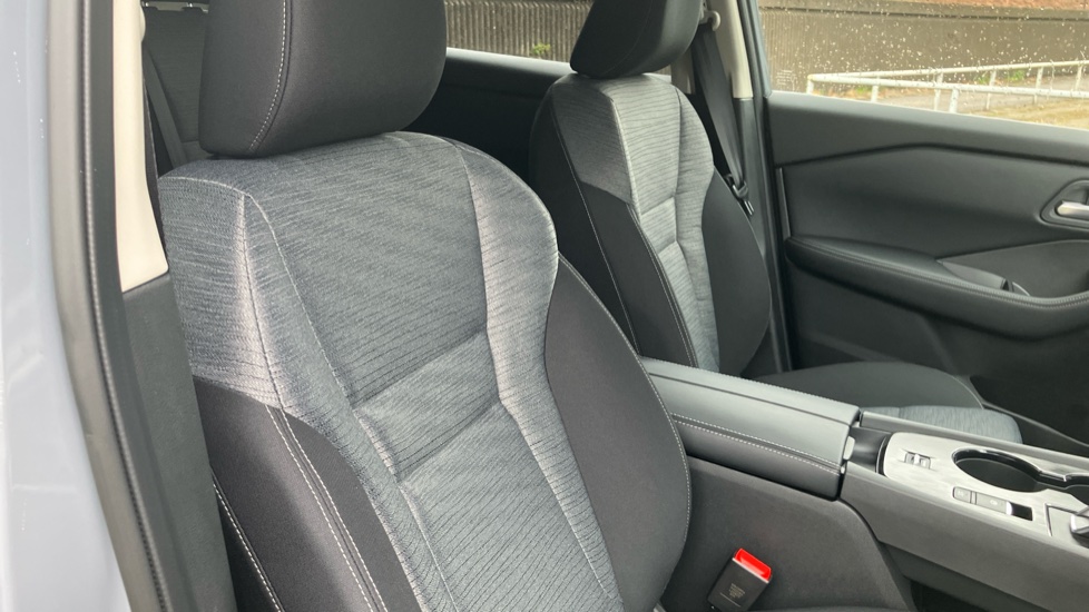 Nissan X-Trail 1.5 MHEV 163 N-Connecta 5dr Xtronic Petrol Station Wagon - Image 26