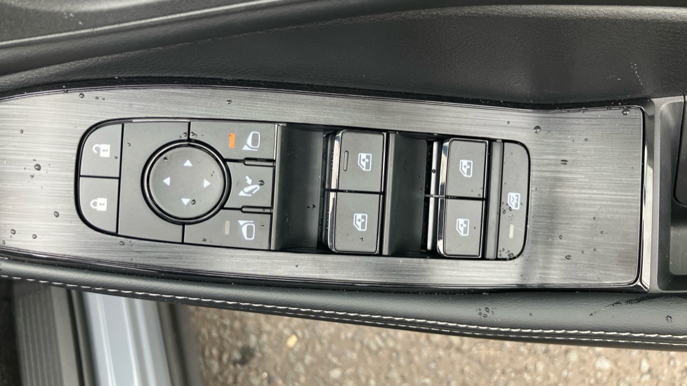 Nissan X-Trail 1.5 MHEV 163 N-Connecta 5dr Xtronic Petrol Station Wagon - Image 28