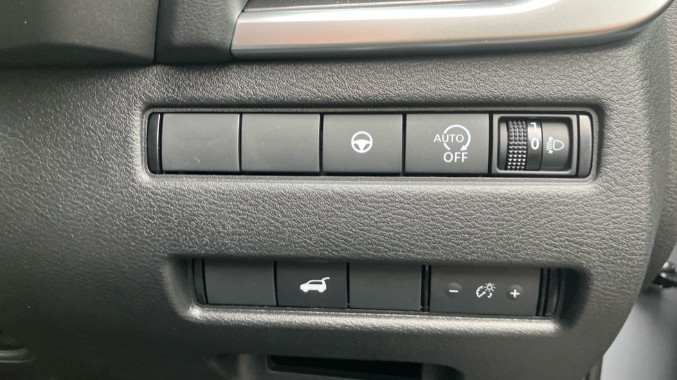 Nissan X-Trail 1.5 MHEV 163 N-Connecta 5dr Xtronic Petrol Station Wagon - Image 42