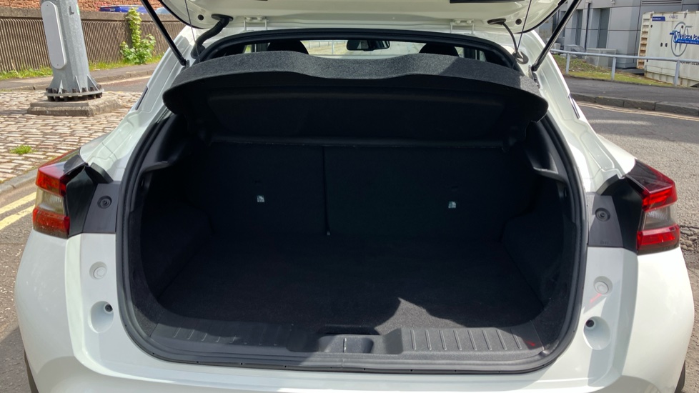 Nissan Juke 1.6 Hybrid N-Connecta 5dr Auto Hybrid Hatchback - Image 4
