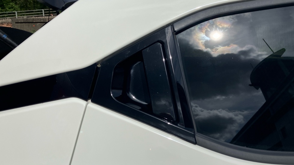 Nissan Juke 1.6 Hybrid N-Connecta 5dr Auto Hybrid Hatchback - Image 24