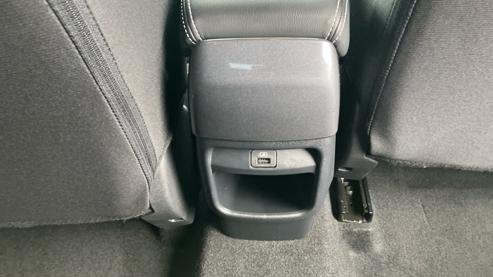 Nissan Juke 1.6 Hybrid N-Connecta 5dr Auto Hybrid Hatchback - Image 35