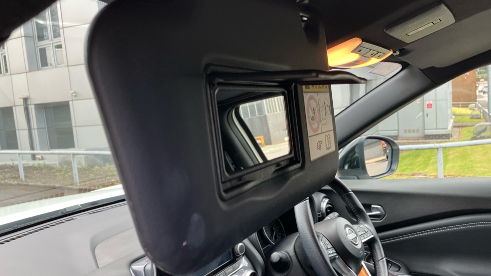 Nissan Juke 1.6 Hybrid N-Connecta 5dr Auto Hybrid Hatchback - Image 41