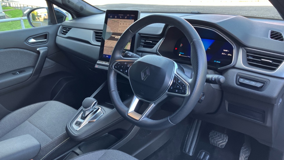 Renault Symbioz 1.6 E-Tech FHEV 145 Techno 5dr Auto Hybrid Estate - Image 11