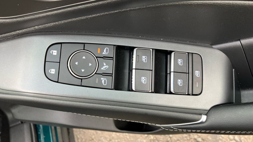 Nissan Qashqai 1.5 E-Power N-Connecta 5dr Auto Hybrid Hatchback - Image 29