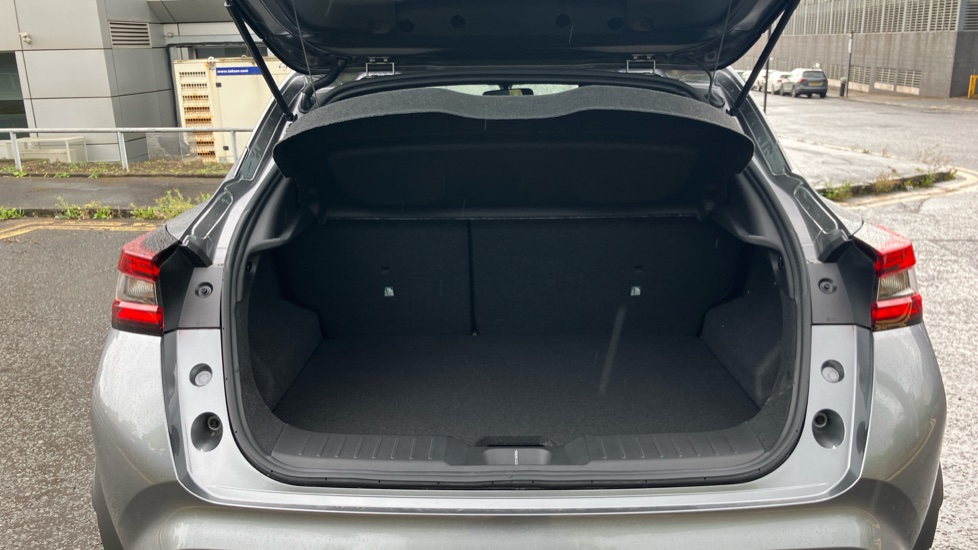 Nissan Juke 1.0 DiG-T N-Connecta 5dr [Revised] Petrol Hatchback - Image 4