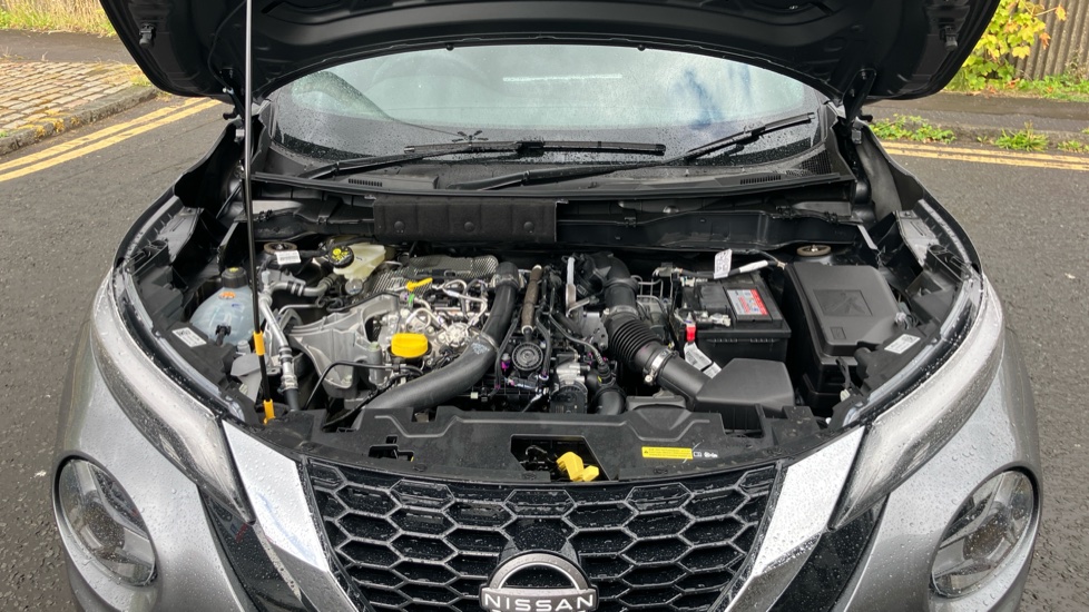 Nissan Juke 1.0 DiG-T N-Connecta 5dr [Revised] Petrol Hatchback - Image 8