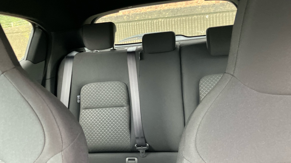 Nissan Juke 1.0 DiG-T N-Connecta 5dr [Revised] Petrol Hatchback - Image 15
