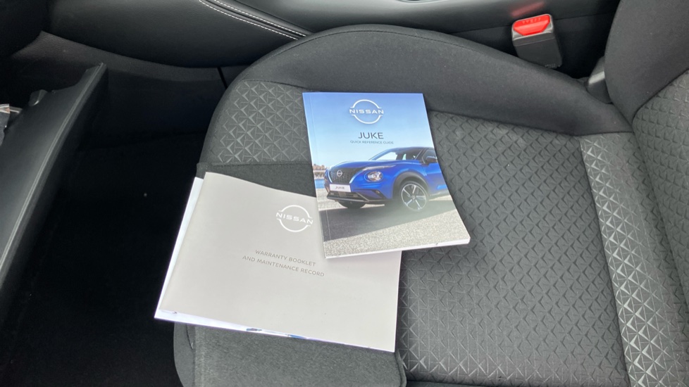 Nissan Juke 1.0 DiG-T N-Connecta 5dr [Revised] Petrol Hatchback - Image 19