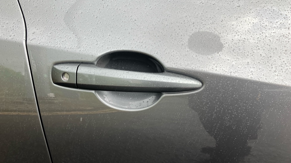 Nissan Juke 1.0 DiG-T N-Connecta 5dr [Revised] Petrol Hatchback - Image 23