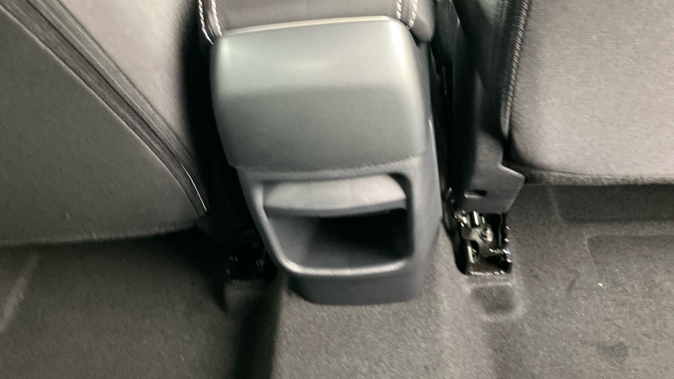 Nissan Juke 1.0 DiG-T N-Connecta 5dr [Revised] Petrol Hatchback - Image 33