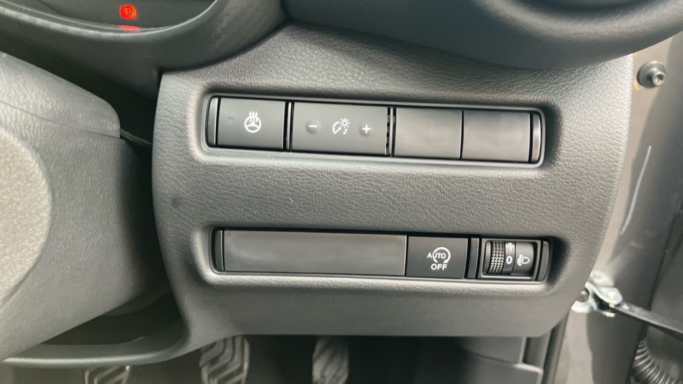 Nissan Juke 1.0 DiG-T N-Connecta 5dr [Revised] Petrol Hatchback - Image 40