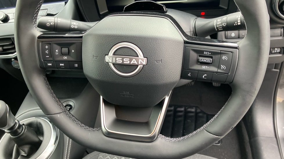 Nissan Juke 1.0 DiG-T N-Connecta 5dr [Revised] Petrol Hatchback - Image 41