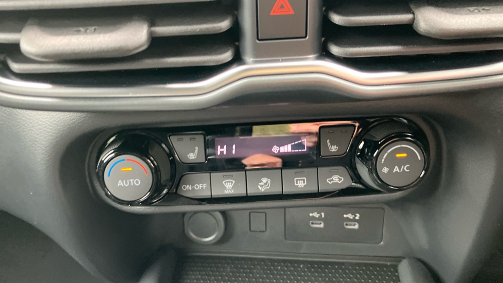 Nissan Juke 1.0 DiG-T N-Connecta 5dr [Revised] Petrol Hatchback - Image 45