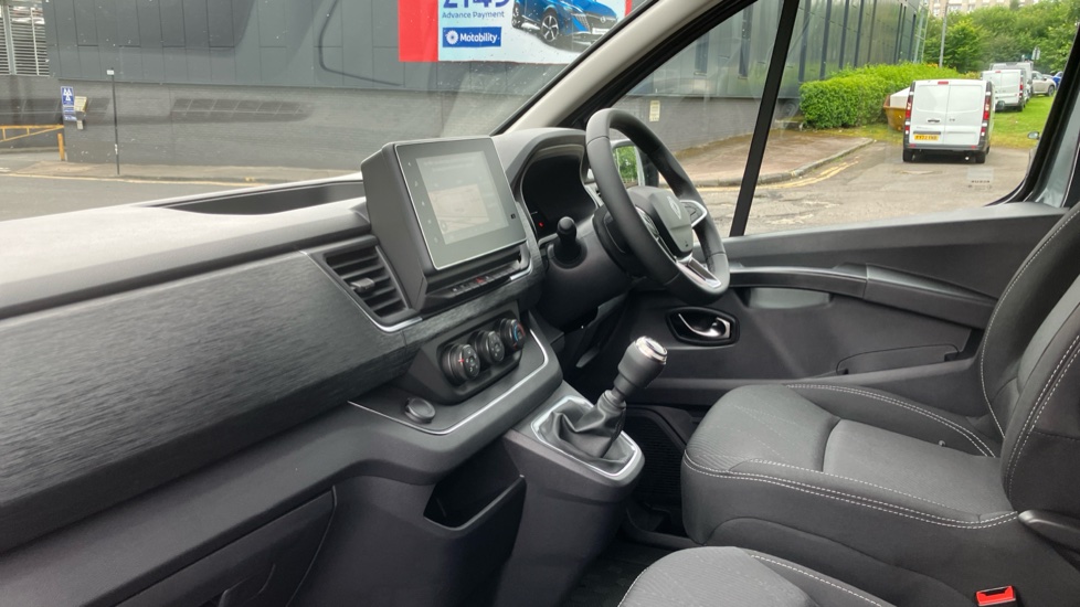 Renault Trafic Swb Diesel SL30 Blue dCi 130 Extra [Safety] Van - Image 9