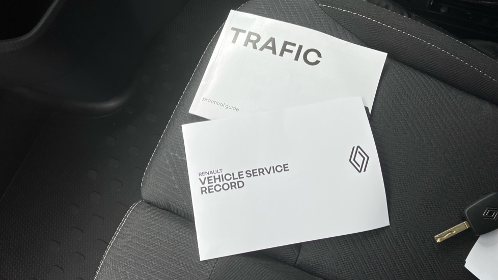Renault Trafic Swb Diesel SL30 Blue dCi 130 Extra [Safety] Van - Image 19