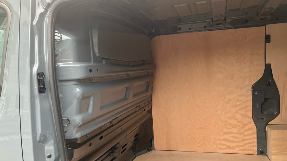 Renault Trafic Swb Diesel SL30 Blue dCi 130 Extra [Safety] Van - Image 32