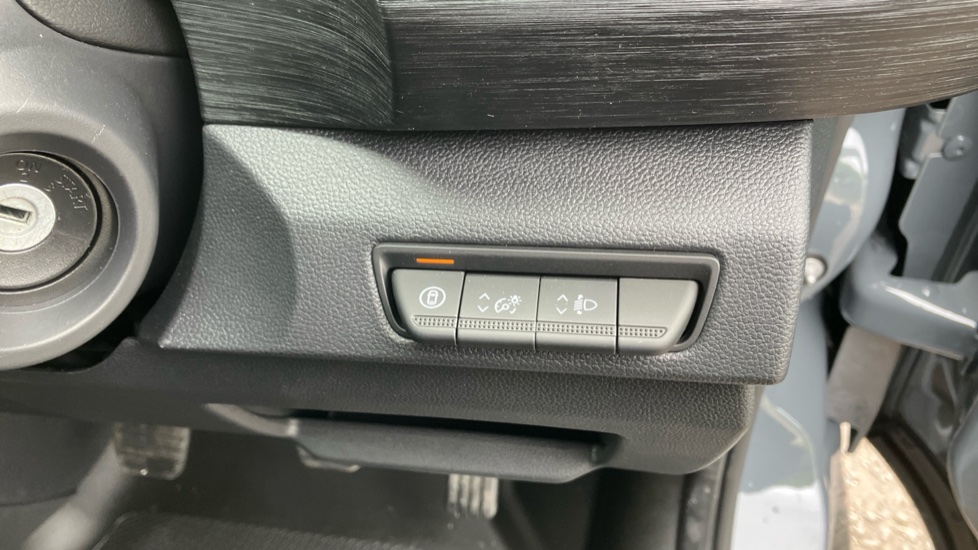 Renault Trafic Swb Diesel SL30 Blue dCi 130 Extra [Safety] Van - Image 34
