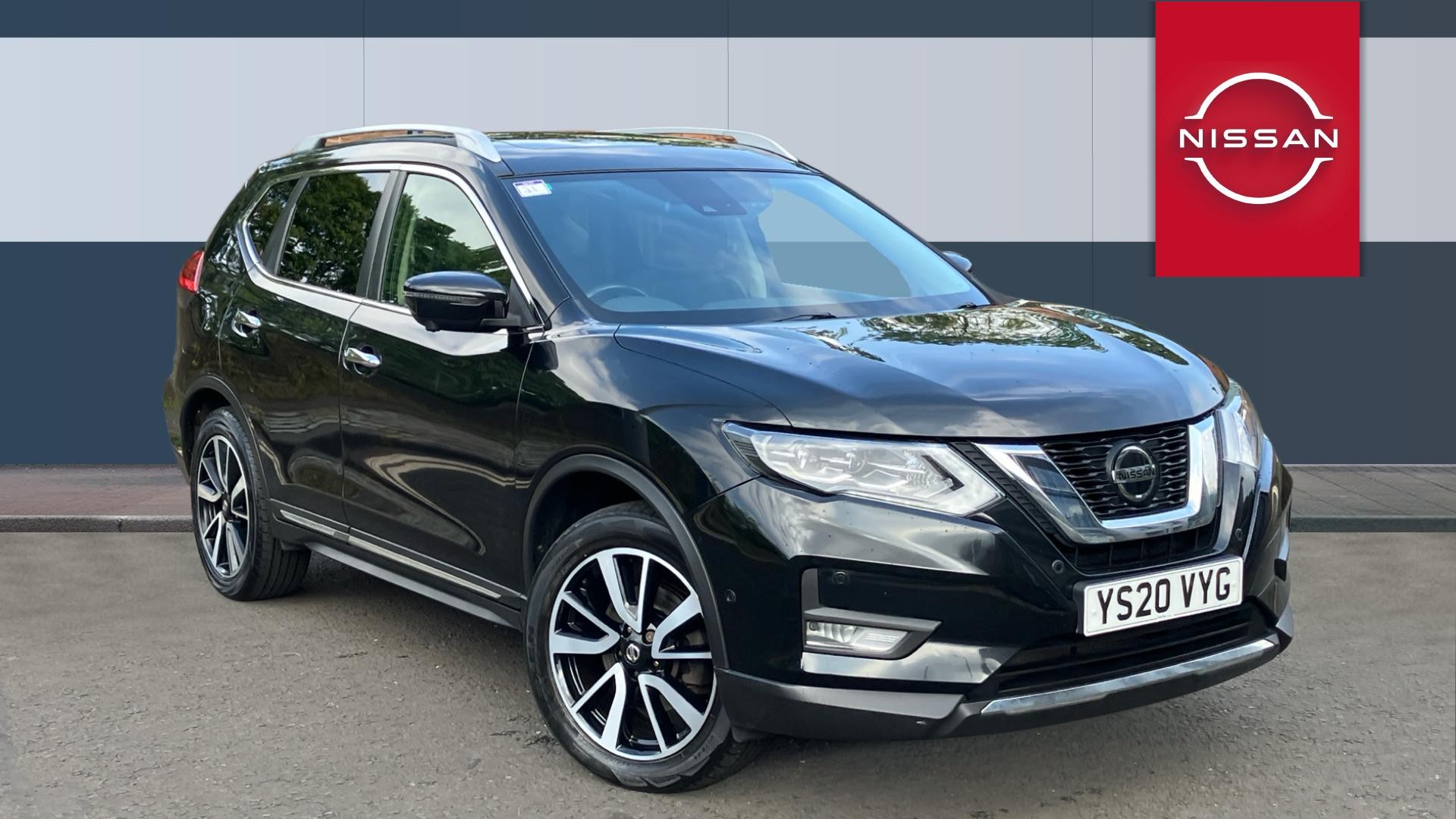 Nissan X-TRAIL listing photo