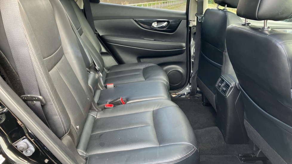 Nissan X-Trail 1.7 dCi Tekna 5dr [7 Seat] Diesel Station Wagon - Image 16