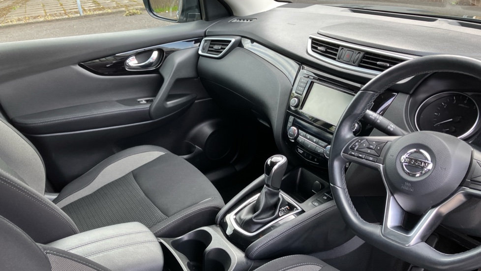 Nissan Qashqai 1.3 DiG-T 160 [157] Acenta Premium 5dr DCT Petrol Hatchback - Image 14