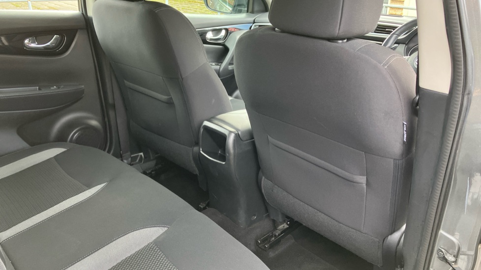 Nissan Qashqai 1.3 DiG-T 160 [157] Acenta Premium 5dr DCT Petrol Hatchback - Image 33