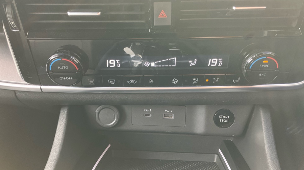 Nissan X-Trail 1.5 E-Power E-4orce 213 N-Connecta 5dr Auto Hybrid Station Wagon - Image 39