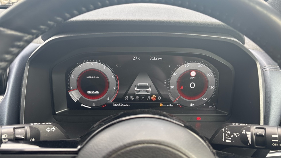 Nissan Qashqai 1.3 DiG-T MH Tekna 5dr Petrol Hatchback - Image 18