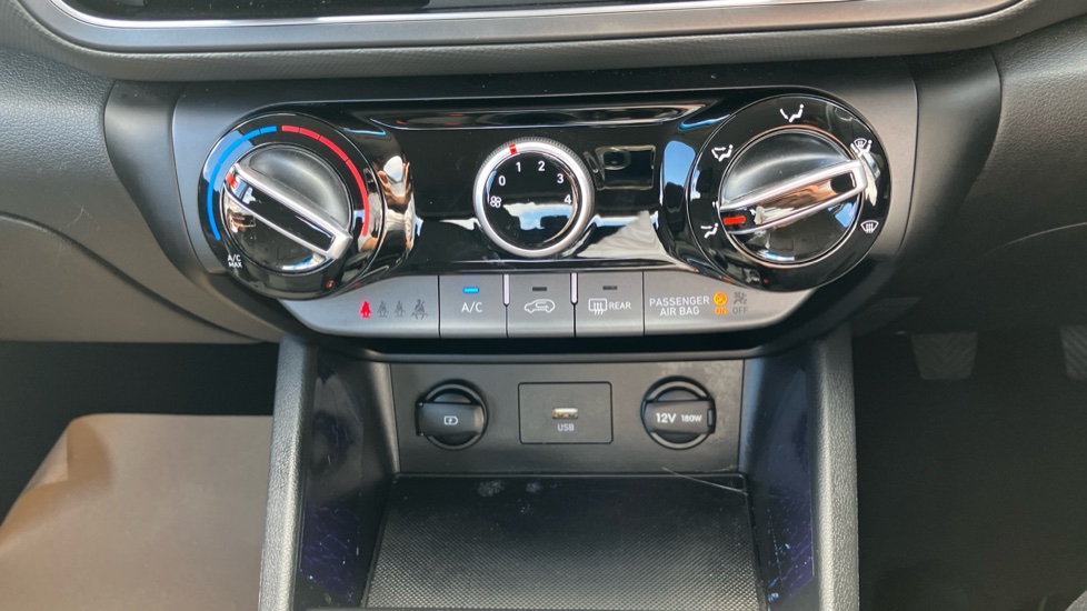 Hyundai KONA 1.0 TGDi 48V MHEV SE Connect 5dr Petrol Hatchback - Image 21