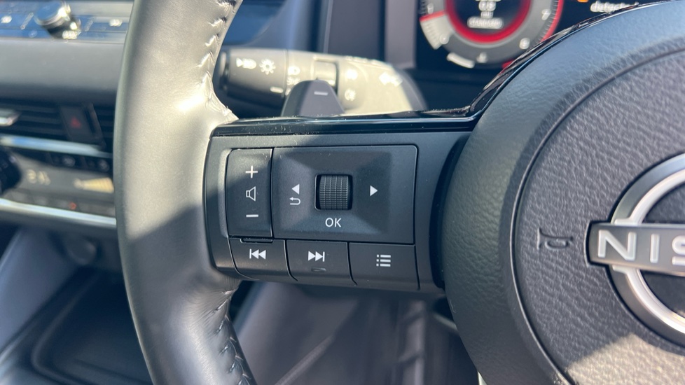Nissan Qashqai 1.3 DiG-T MH 158 Tekna+ 5dr Xtronic Petrol Hatchback - Image 30