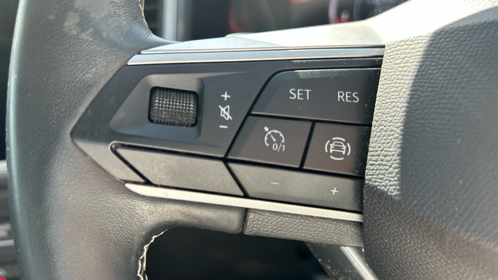 SEAT Ateca 1.5 TSI EVO SE Technology 5dr DSG Petrol Estate - Image 21