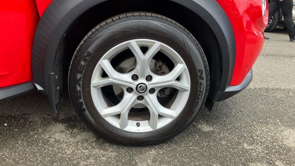 Nissan Juke 1.0 DiG-T N-Connecta 5dr Petrol Hatchback - Image 24