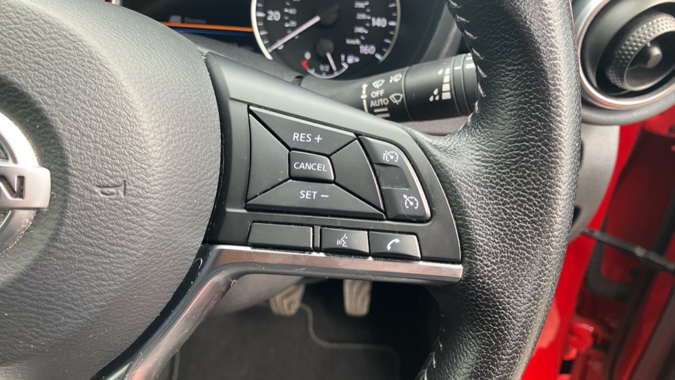 Nissan Juke 1.0 DiG-T N-Connecta 5dr Petrol Hatchback - Image 27