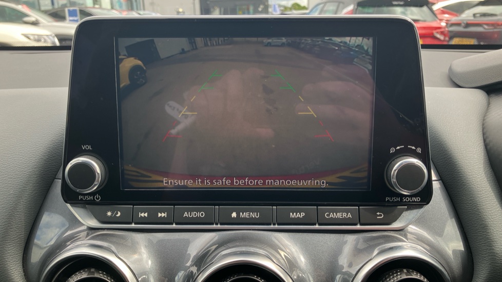 Nissan Juke 1.0 DiG-T N-Connecta 5dr Petrol Hatchback - Image 29