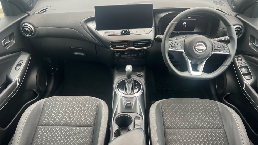 Nissan Juke 1.6 Hybrid N-Connecta 5dr Auto Hybrid Hatchback - Image 10