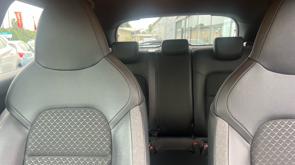 Nissan Juke 1.6 Hybrid N-Connecta 5dr Auto Hybrid Hatchback - Image 15