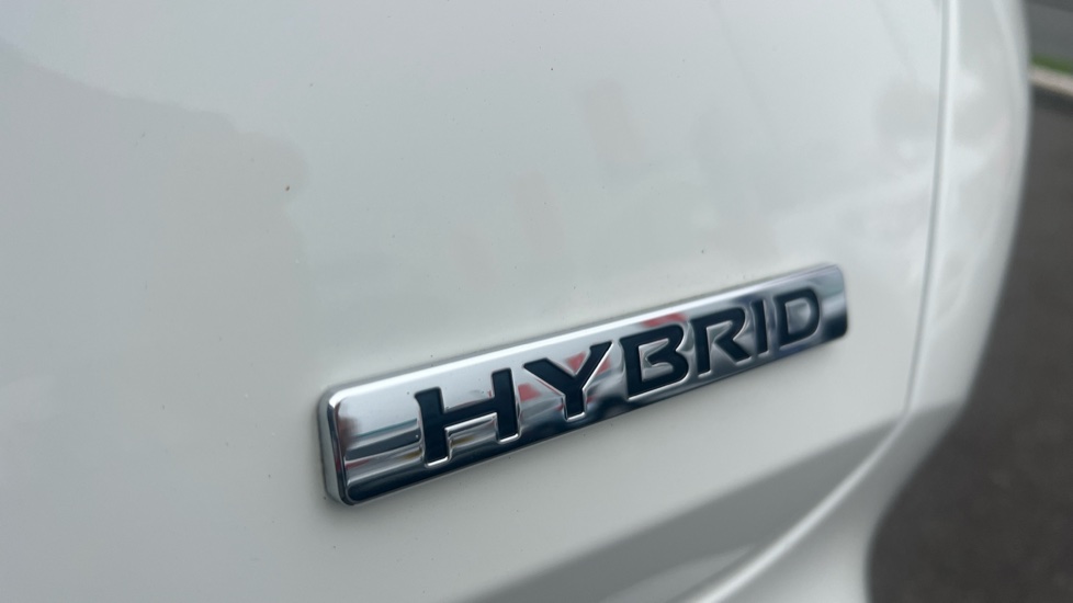 Nissan Juke 1.6 Hybrid N-Connecta 5dr Auto Hybrid Hatchback - Image 23