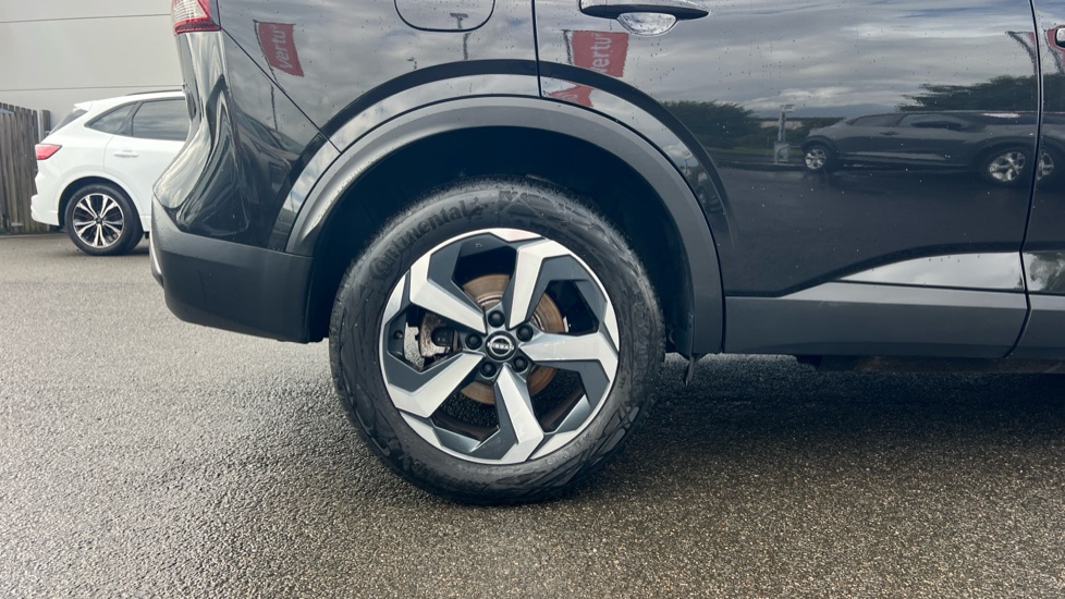 Nissan Qashqai 1.5 E-Power N-Connecta 5dr Auto Hybrid Hatchback - Image 7