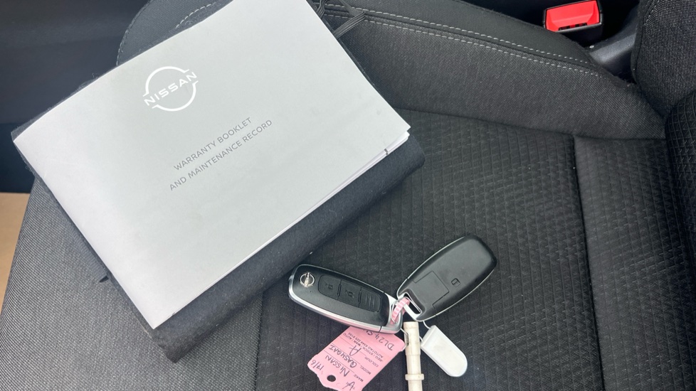 Nissan Qashqai 1.5 E-Power N-Connecta 5dr Auto Hybrid Hatchback - Image 19