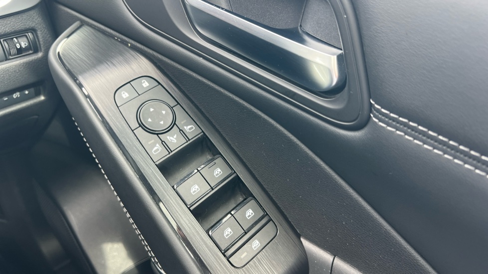 Nissan Qashqai 1.5 E-Power N-Connecta 5dr Auto Hybrid Hatchback - Image 29