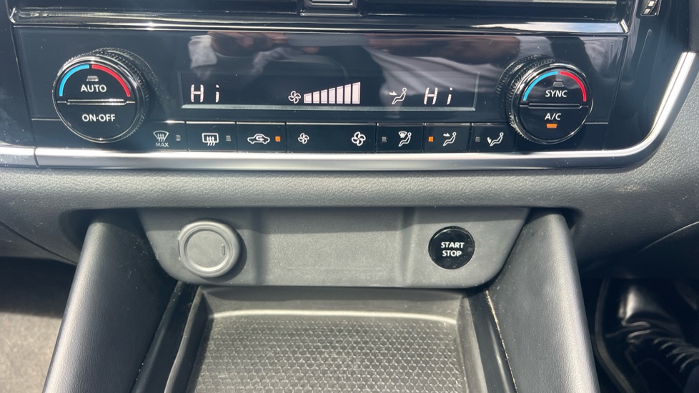 Nissan Qashqai 1.5 E-Power N-Connecta 5dr Auto Hybrid Hatchback - Image 30
