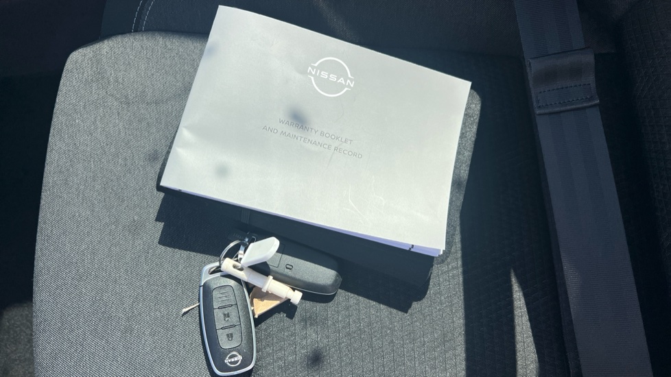 Nissan Qashqai 1.5 E-Power N-Connecta 5dr Auto Hybrid Hatchback - Image 19
