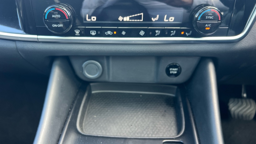 Nissan Qashqai 1.5 E-Power N-Connecta 5dr Auto Hybrid Hatchback - Image 27