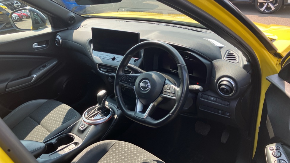 Nissan Juke 1.0 DiG-T N-Connecta 5dr DCT Petrol Hatchback - Image 11